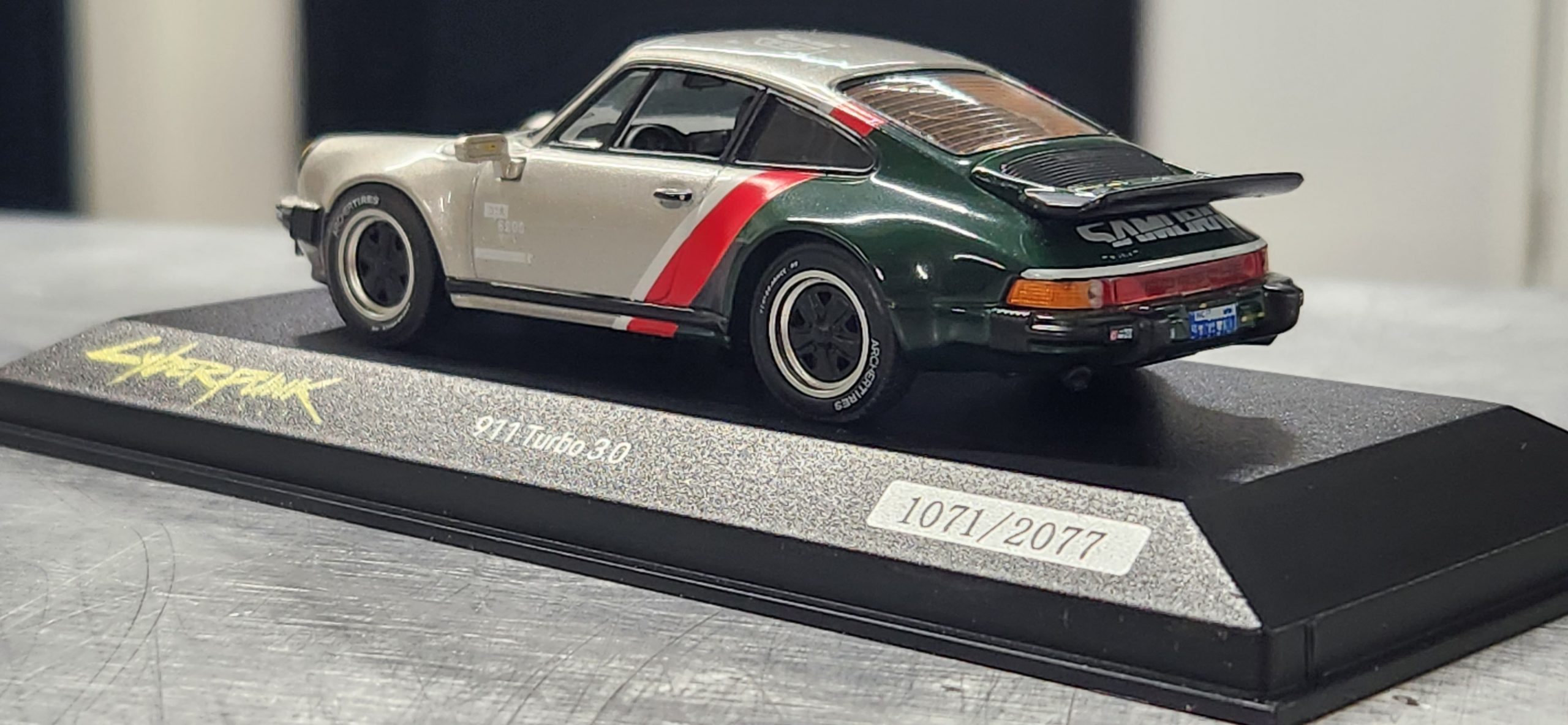 porsche 911 turbo (930) cyberpunk 1:64 hot whee - Acheter Voitures